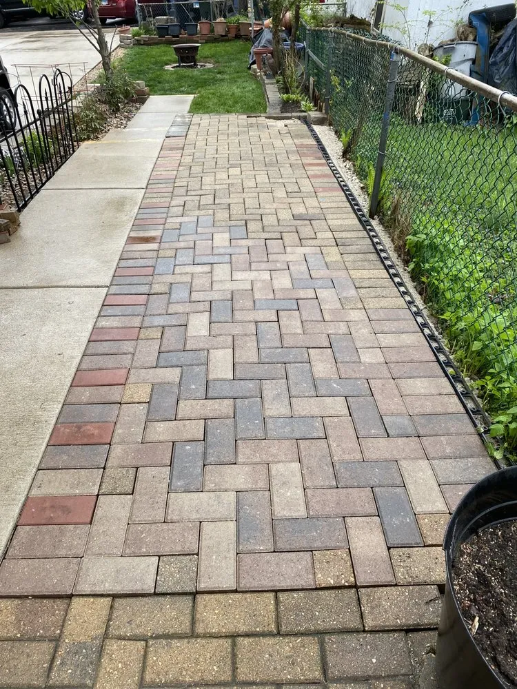 Trusted lawn mowing service experts serving Wheaton, IL - Leo’s MO Landscaping