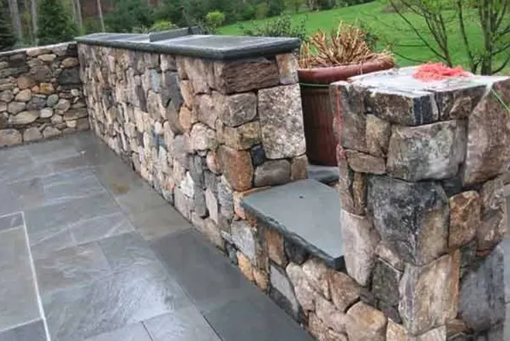 Local lawn mowing service for homes in Bedford Hills, NY by Leo's Tree and Lawn Service