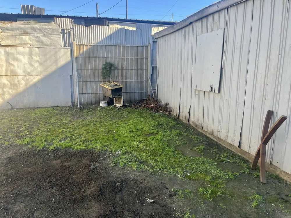 Trusted lawn mowing service in Los Angeles, CA by Leprechaun Services