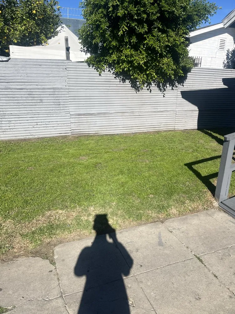 Local lawn mowing service experts serving Los Angeles, CA - Leprechaun Services