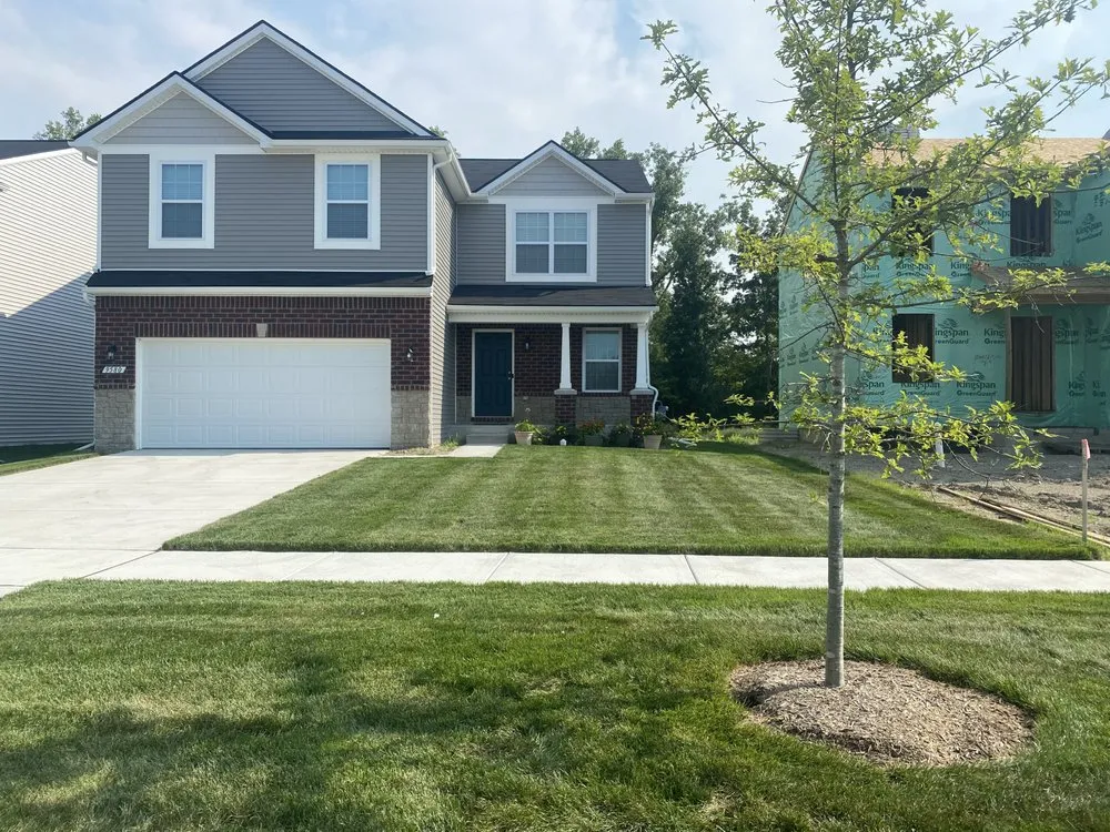 Expert lawn care service experts serving Wayne, MI - Leroys Home and Property Services