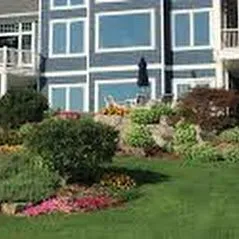 Custom lawn care service for beautiful yards across Auburn, WA - Le's Landscaping & Contractor