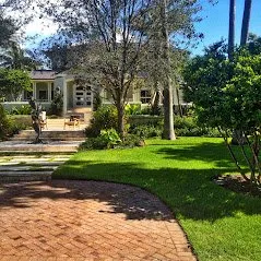 Local landscape installation in Auburn, WA by Le's Landscaping & Contractor