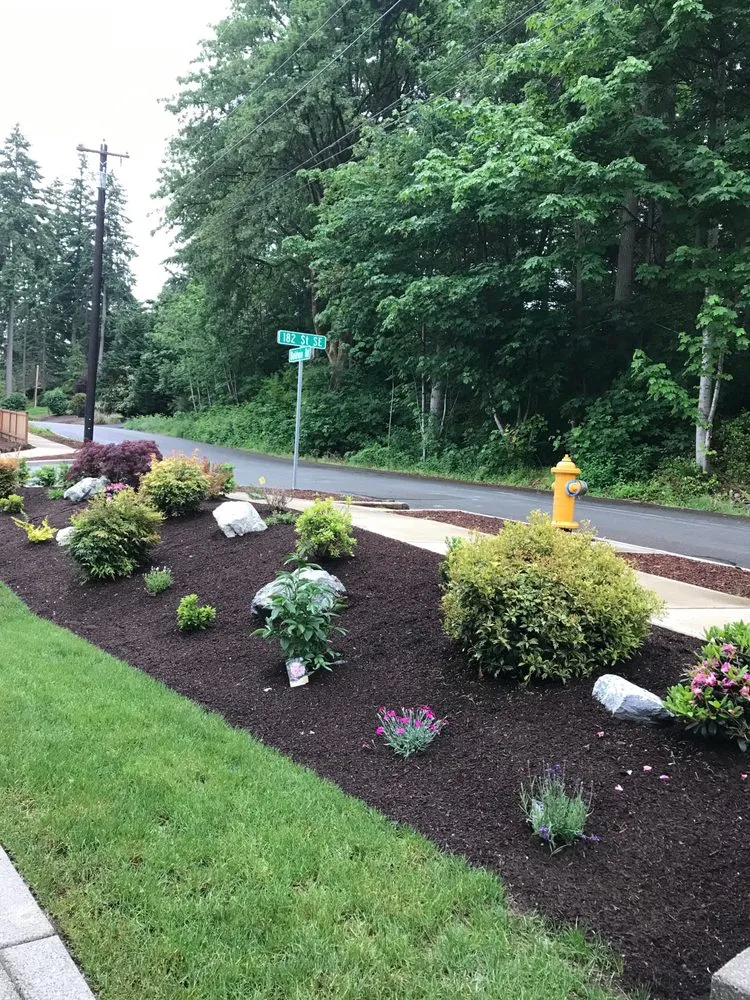 Expert garden landscaping experts serving Kirkland, WA - Le's Landscaping
