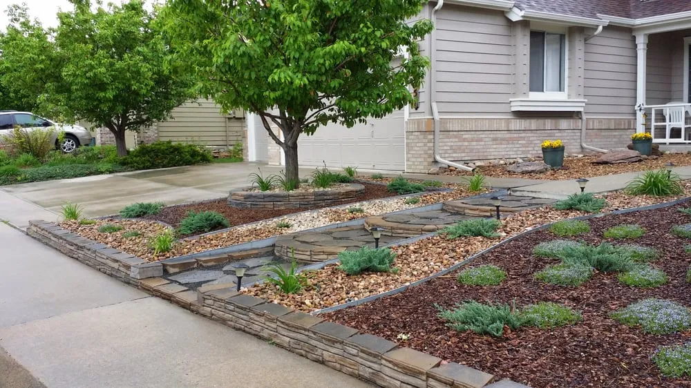 Reliable lawn mowing service experts serving Littleton, CO - Le's Landscaping