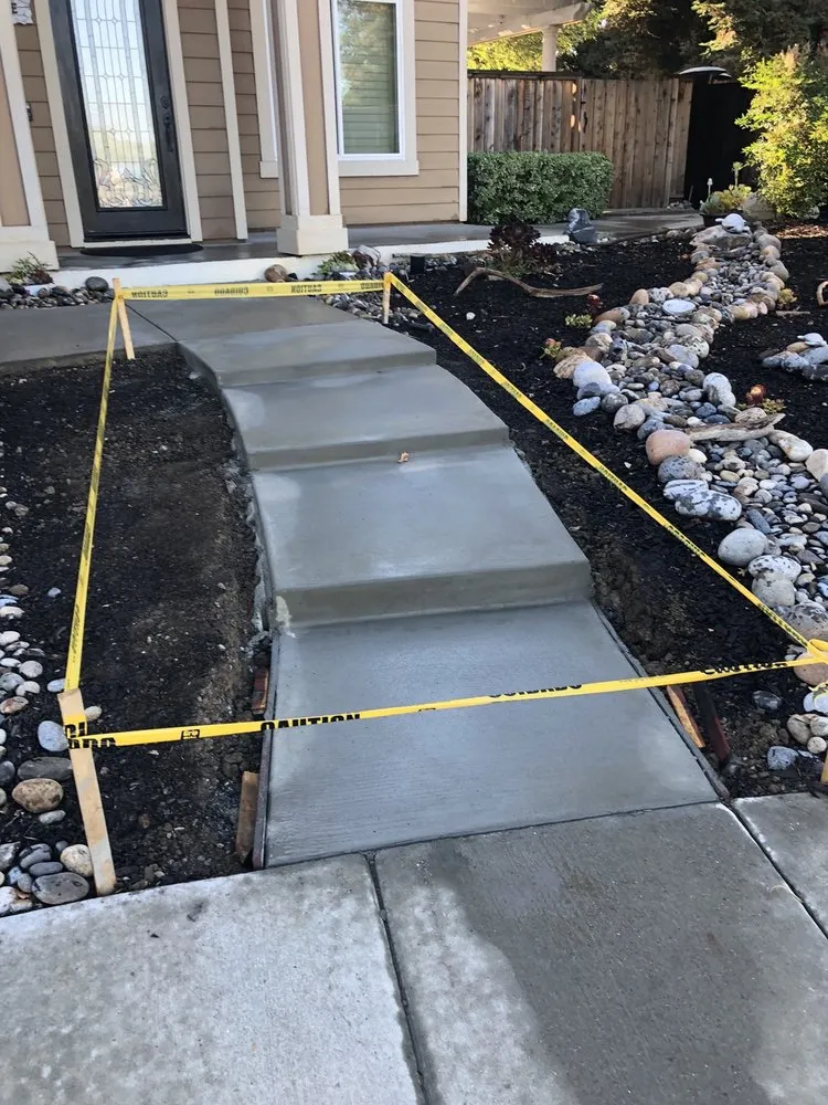 Expert residential landscaping experts serving Novato, CA - Le's Landscaping Services