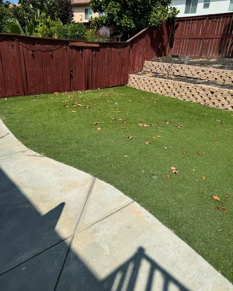 Custom yard maintenance experts serving Murrieta, CA - Le'Scape