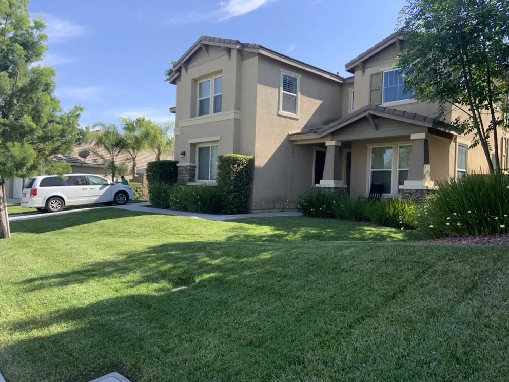 Trusted yard maintenance for beautiful yards across Murrieta, CA - Le'Scape