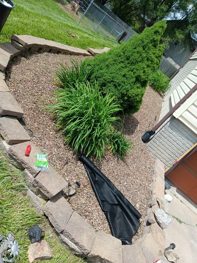 Professional residential landscaping in Mexico, MO by Lesieur's lawn care