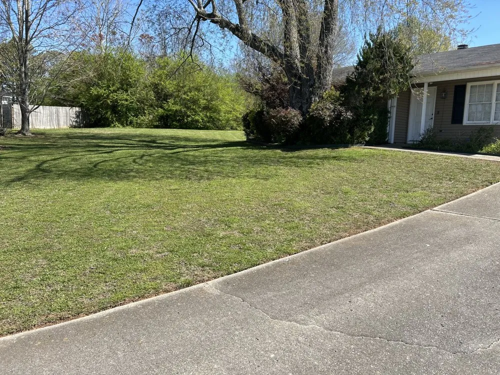 Professional lawn care service in Huntsville, AL by Leslie & Son Lawn Care