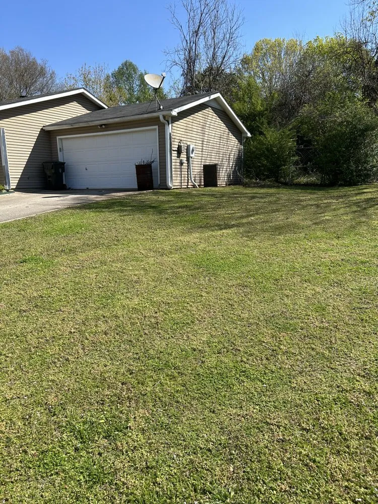 Trusted lawn care service experts serving Huntsville, AL - Leslie & Son Lawn Care