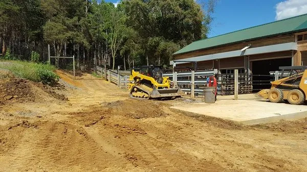 Leslie Mini Excavating & Landscaping