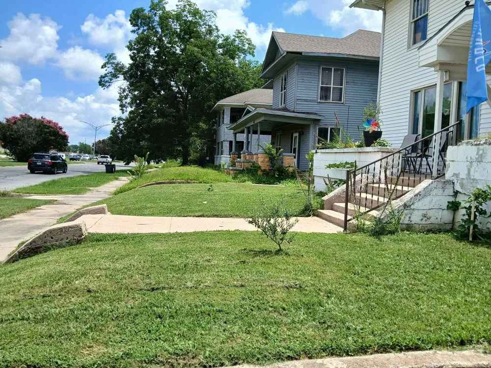 Affordable garden landscaping in Muskogee, OK - Let There Be Lawn