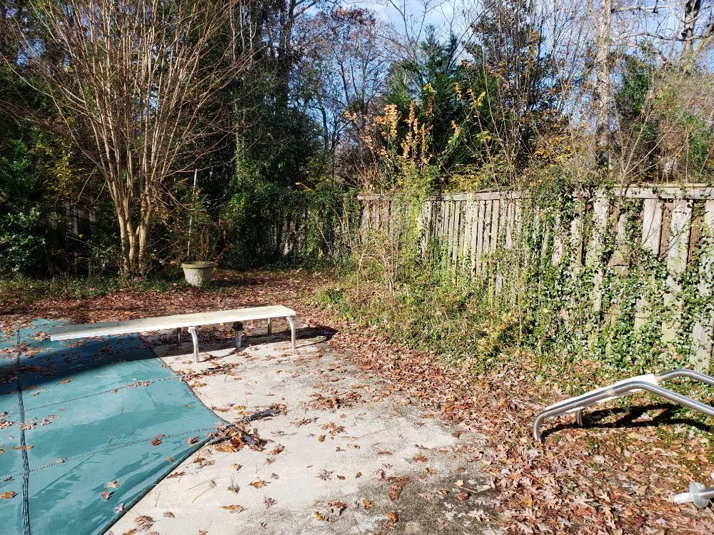 Affordable yard cleanup service for outdoor upgrades across Augusta, GA - Let Us Give You a Hand Landscaping