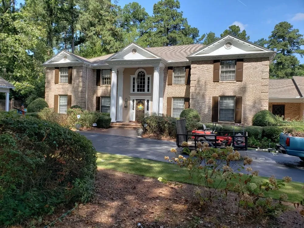 Top-rated lawn care service experts serving Augusta, GA - Let Us Give You a Hand Landscaping