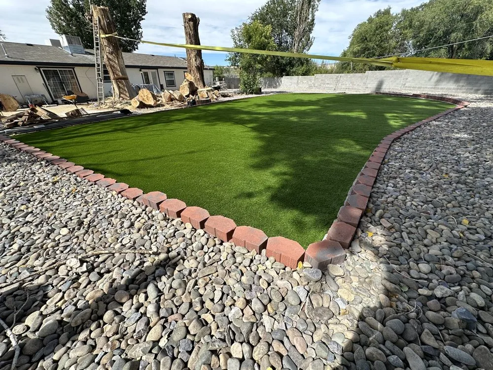 Top-rated yard cleanup service for beautiful yards in Fruitland, NM by Let’s Go Landscaping