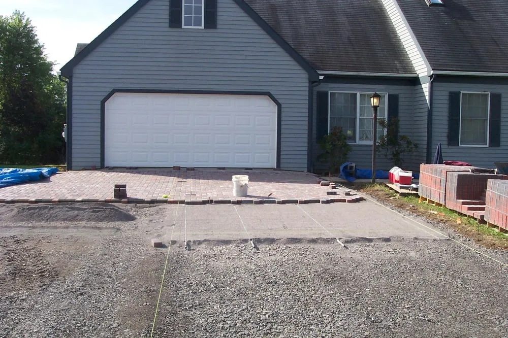 Custom lawn care service experts serving Lansing, NY - Level Green Landscaping Inc.