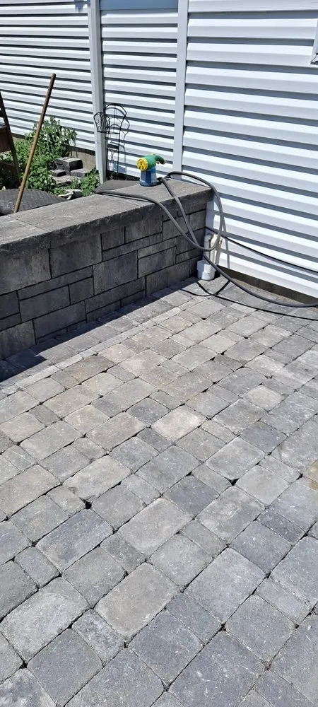 Expert outdoor landscaping in Nicholasville, KY by Level Headed Hardscape and Landscape Designs