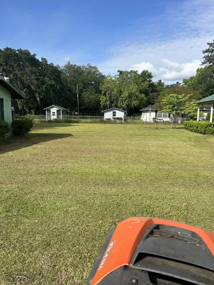 Top-rated yard cleanup service for residential properties across Brunswick, GA - Levels Landscaping