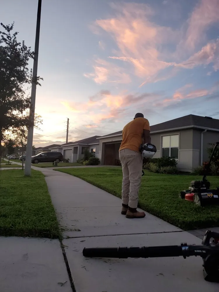 Reliable yard maintenance with custom design across Kissimmee, FL - Levi L