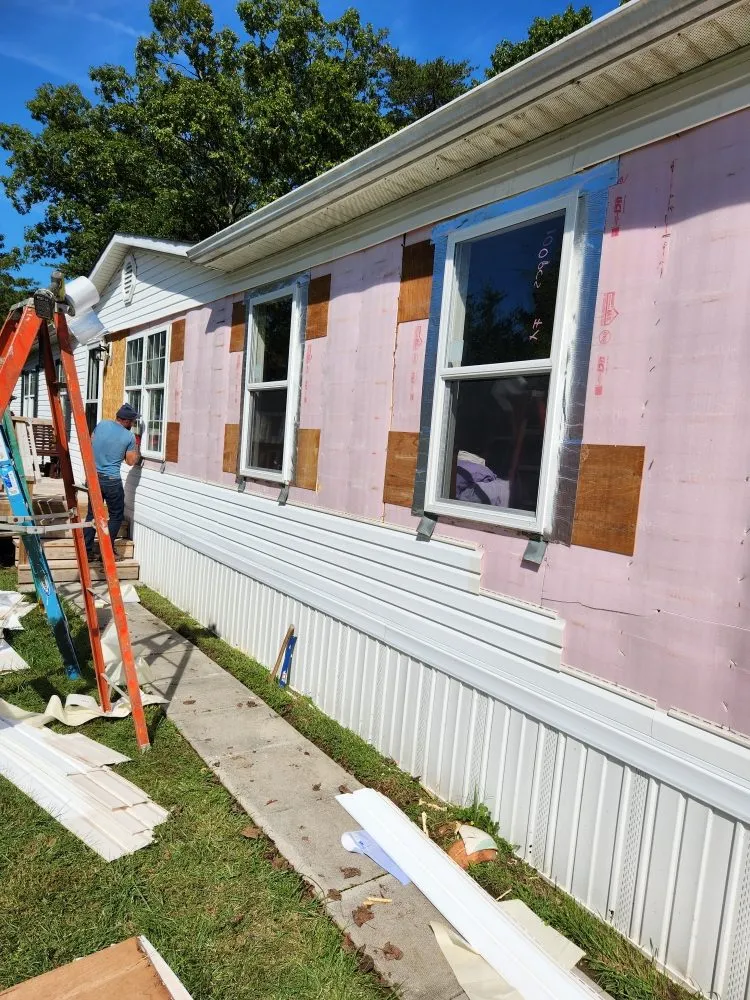 Expert yard cleanup service in Jessup, MD by Levine Landscaping