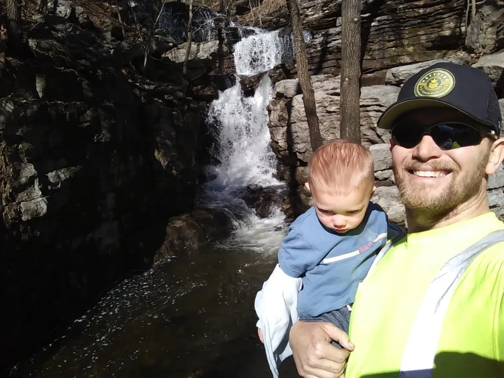 Local landscaping services experts serving Anderson, MO - Levi's Tree and Lawn Service