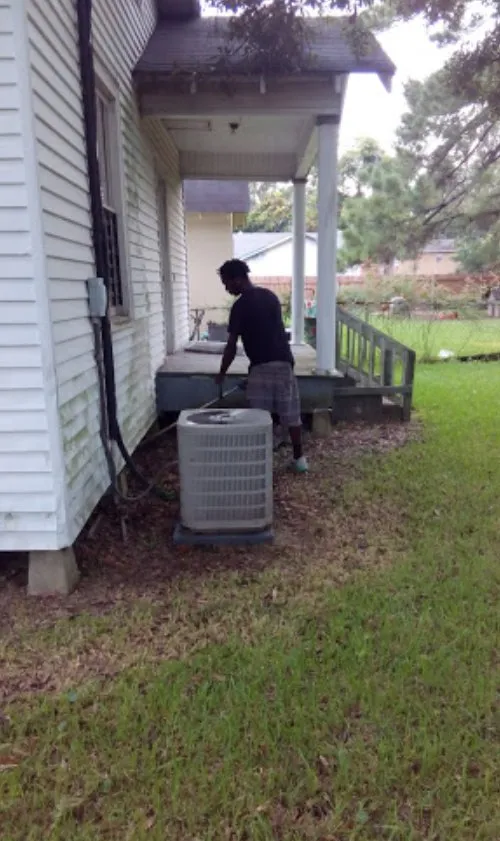 Professional yard cleanup service near you across Baton Rouge, LA - Levys On The Run
