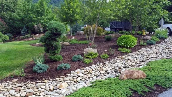 Affordable landscaping services in McCordsville, IN - LewBo Scapes