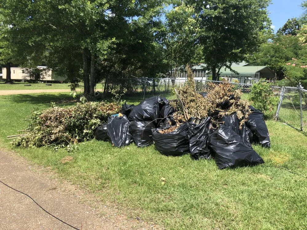 Local garden landscaping in Jackson, MS by Lewis Cleaning and Lawn Service