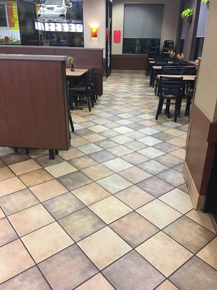 Professional lawn care service for year-round maintenance across Jackson, MS - Lewis Cleaning and Lawn Service