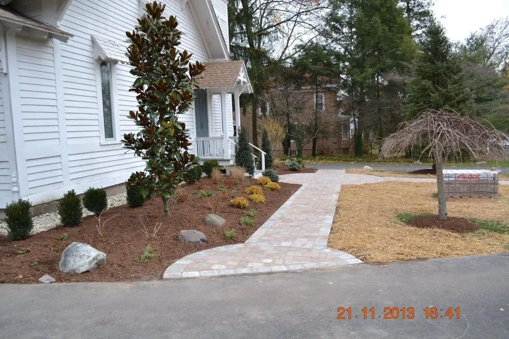 Custom lawn care service for outdoor upgrades across Norwood, NJ - Lewis Landscapes Naturally