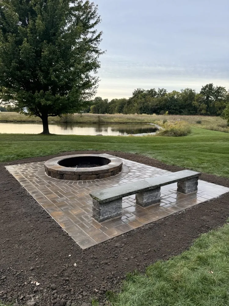 Top-rated yard cleanup service in Burlington, IA - Lewis Landscaping