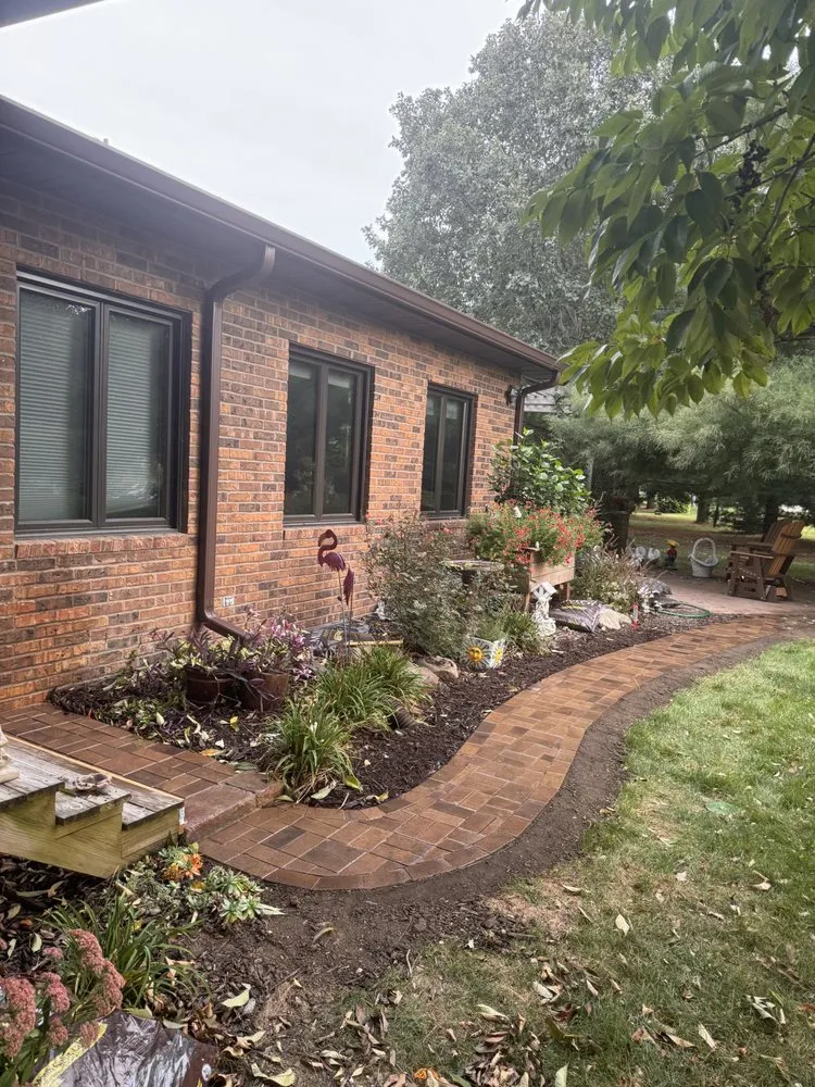 Professional outdoor landscaping for beautiful yards across Burlington, IA - Lewis Landscaping