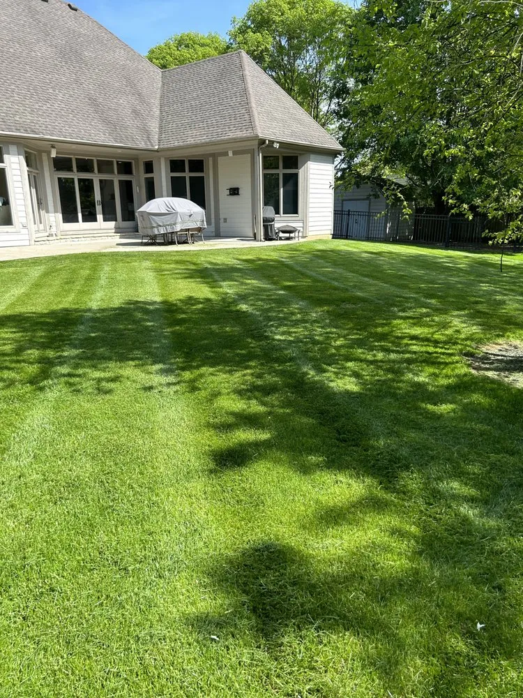 Top-rated yard cleanup service in Miamisburg, OH - Lewis Lawn Care & Pressure Washing