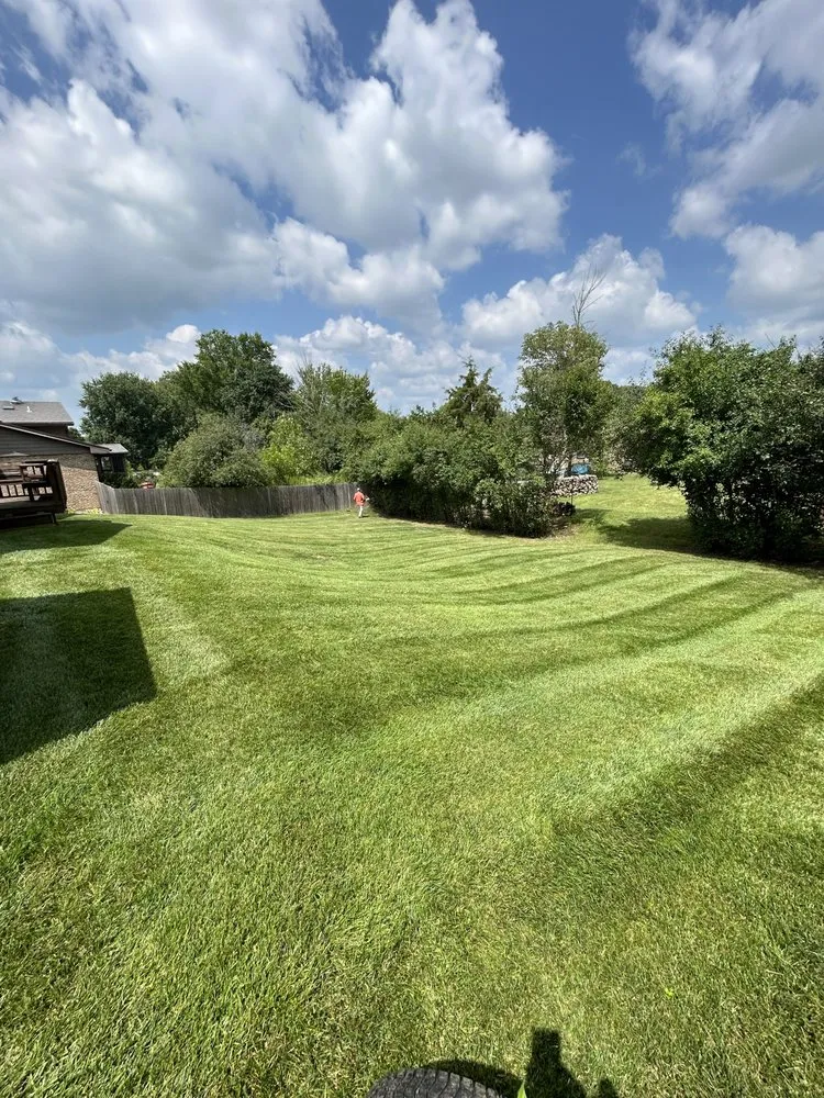 Expert lawn mowing service experts serving Miamisburg, OH - Lewis Lawn Care & Pressure Washing