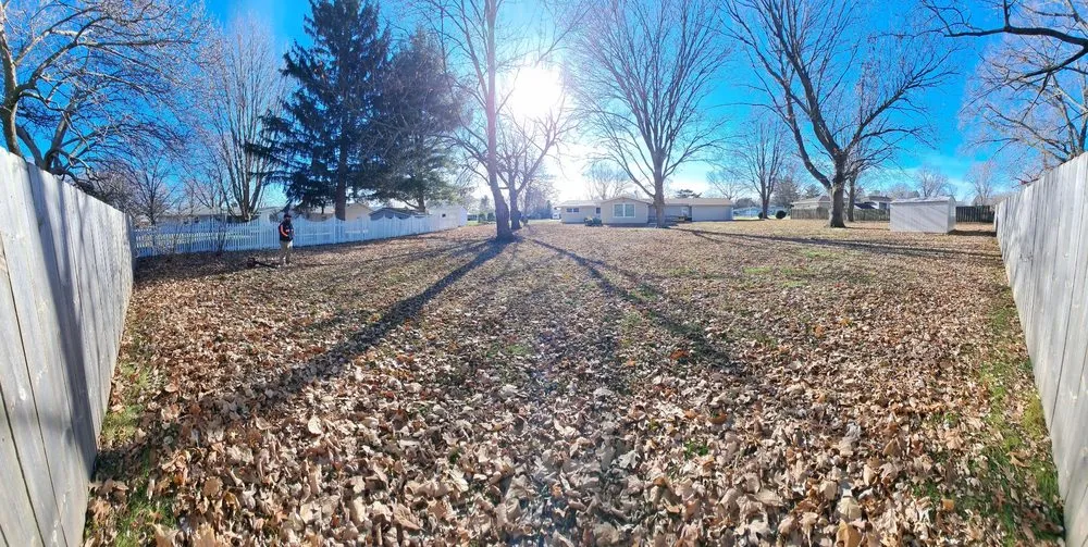 Local landscaping services experts serving Galesburg, IL - Lewis Lawn Care