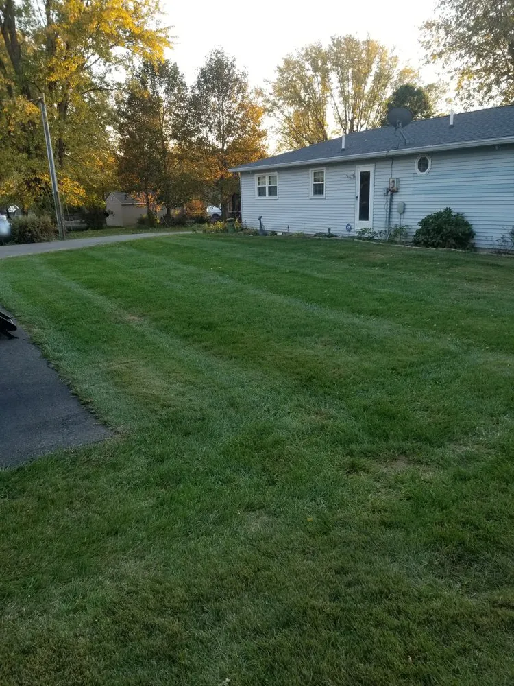 Affordable yard maintenance in Martinsville, IN - Lewis Lawncare