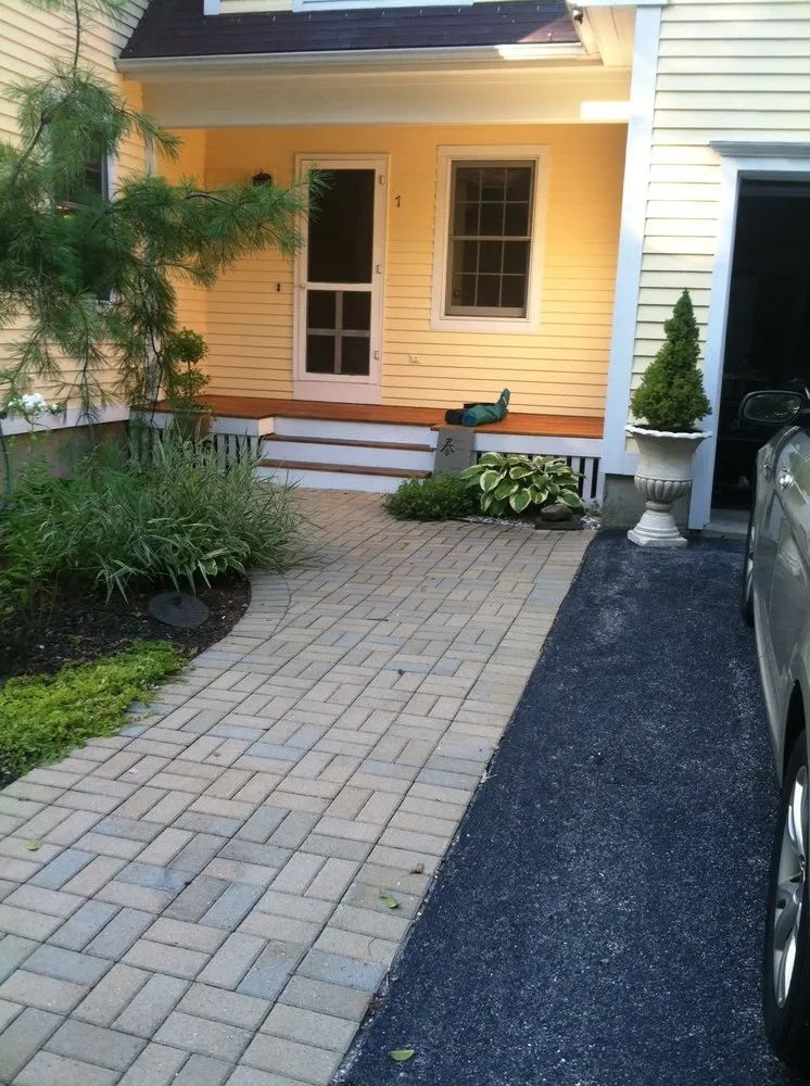 Custom yard maintenance in Auburn, ME - Lewiston Auburn Landscapes