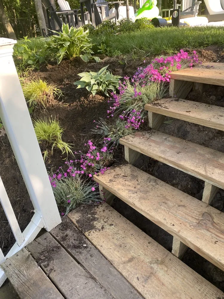 Top-rated yard cleanup service for outdoor upgrades across Grand Haven, MI - Lew’s Outdoor Services