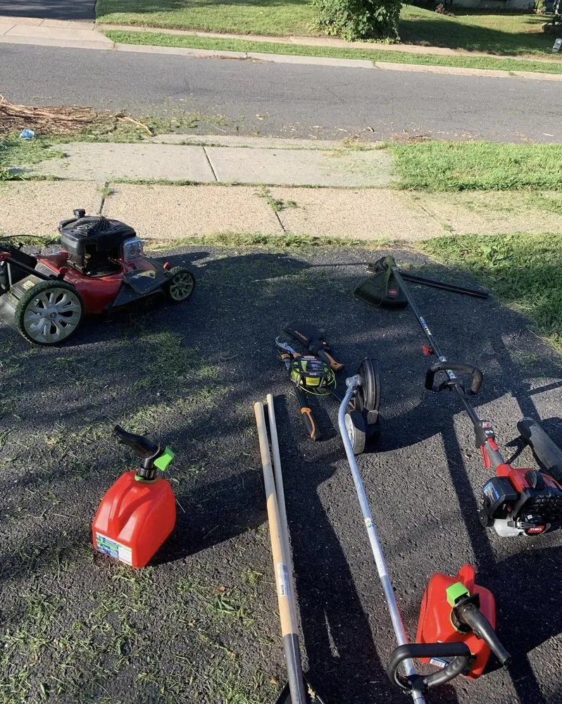 Professional yard cleanup service in Trenton, NJ by Lew’sLawn Service