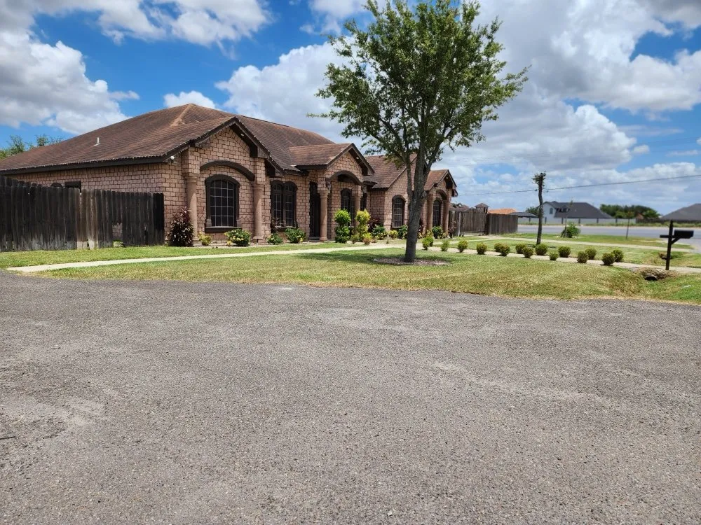 Reliable garden landscaping experts serving McAllen, TX - Lex & Mj's Services