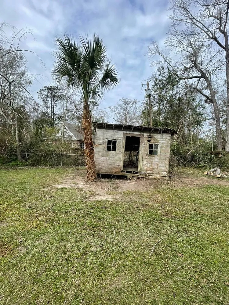 Top-rated outdoor landscaping for homes across Slidell, LA - Ley's Landscaping