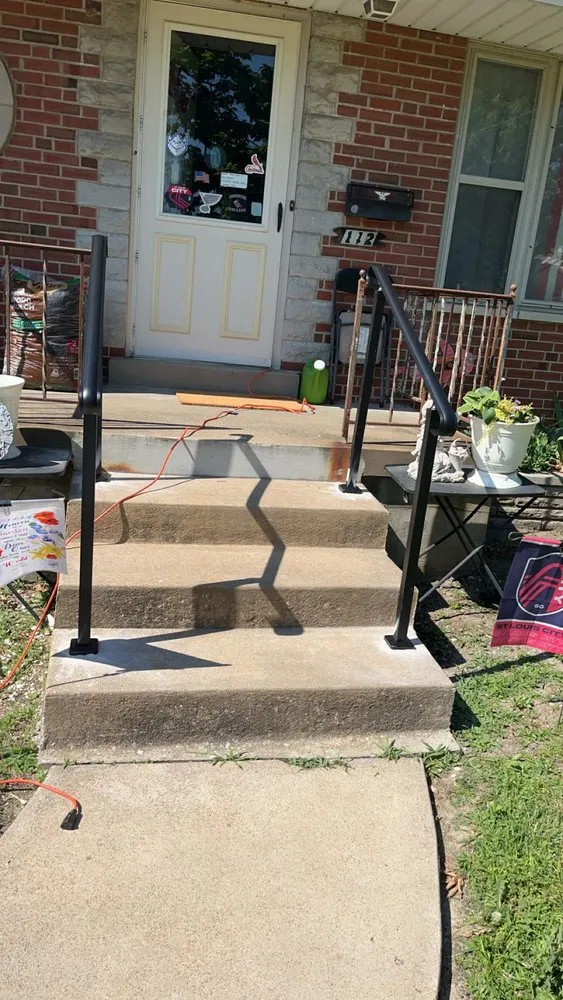 Expert outdoor landscaping near you in Troy, MO by LG Handyman&Cleaning