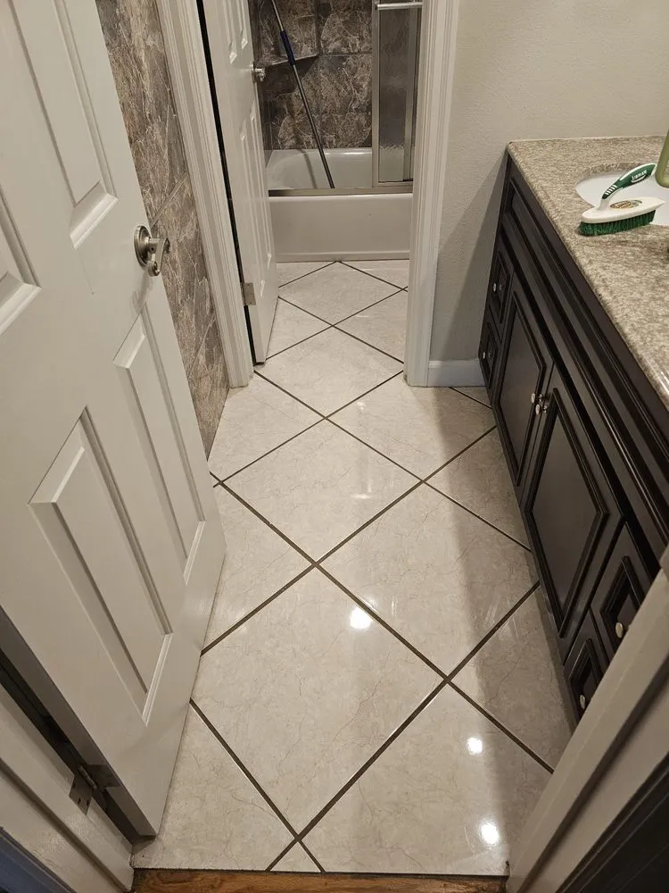 Local lawn mowing service near you in Troy, MO by LG Handyman&Cleaning