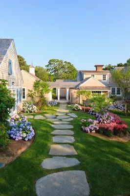 L&G landscaping and irrigation Logo