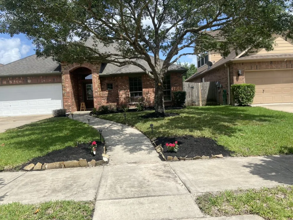 Professional outdoor landscaping in Brookshire, TX - L&G landscaping