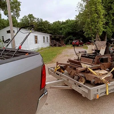 Lg Lawn Mowing & Yard Service