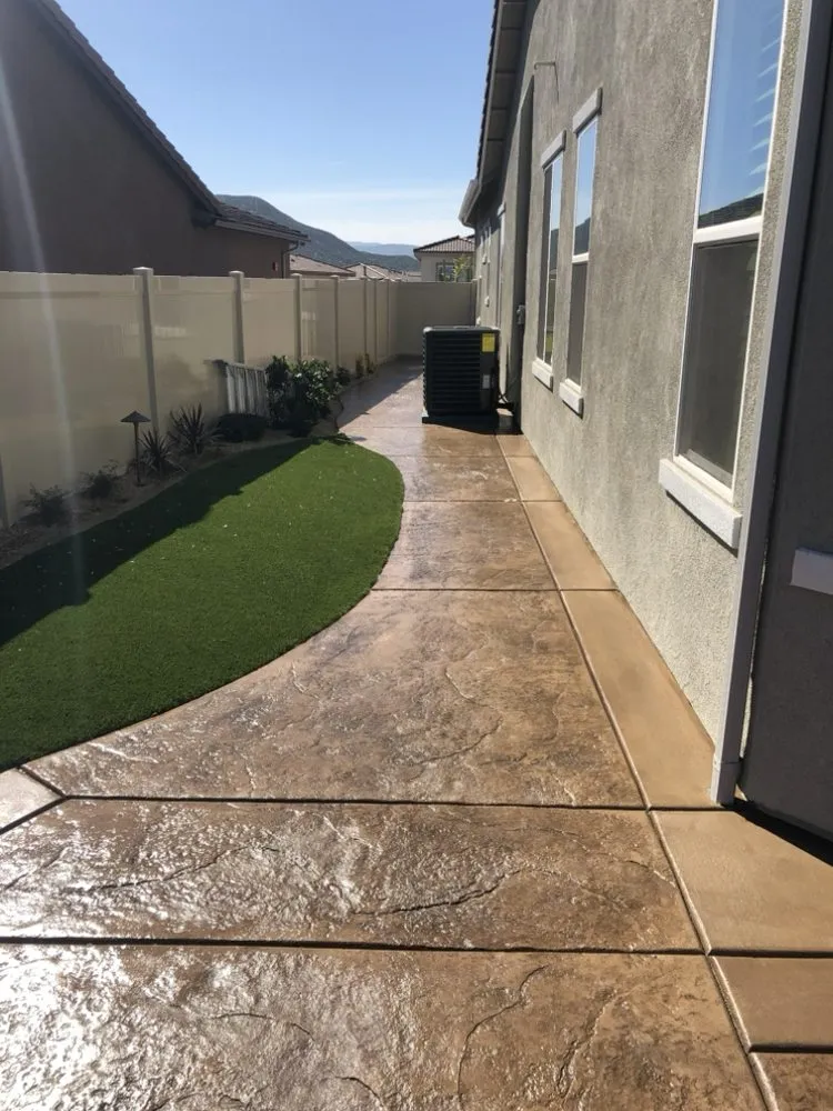 Custom residential landscaping experts serving Lake Elsinore, CA - LGA Contracting
