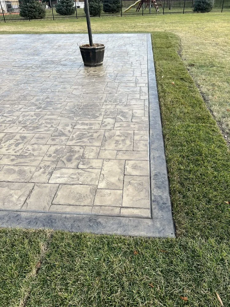 Local garden landscaping experts serving Joliet, IL - LGND Concrete & Landscaping