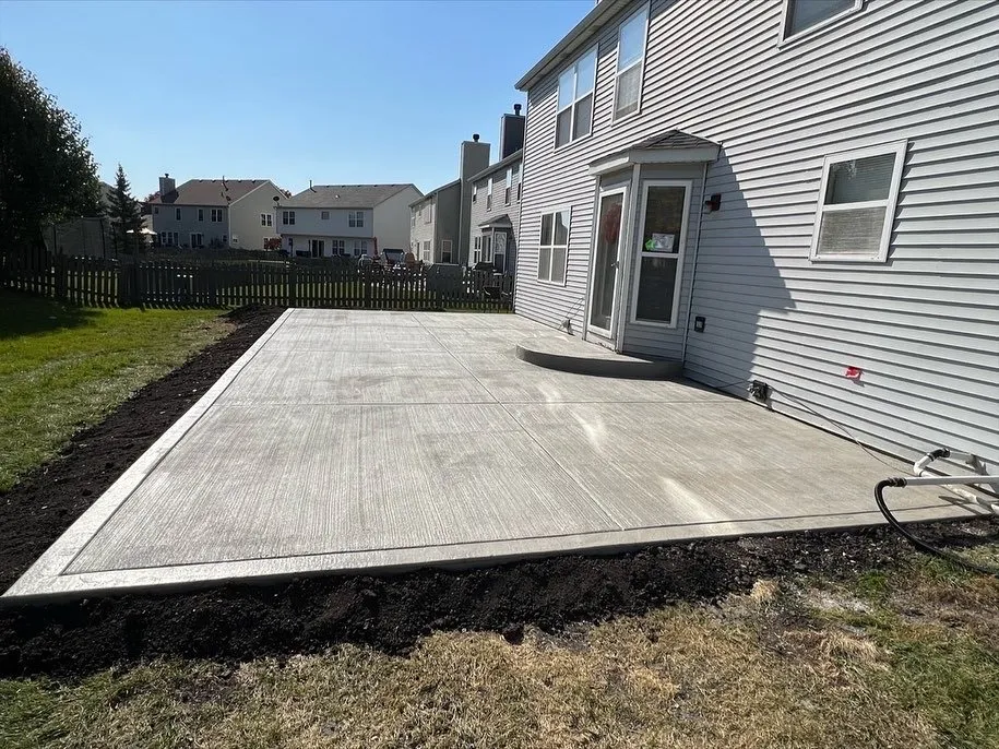 Local landscaping services experts serving Joliet, IL - LGND Concrete & Landscaping